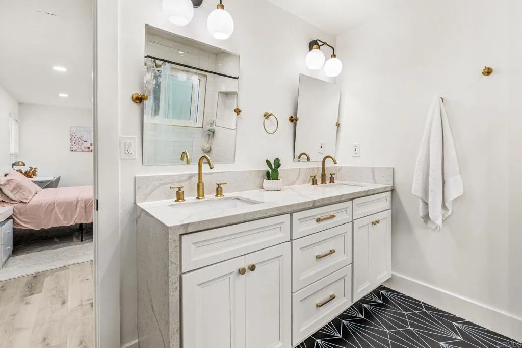 https://cdn.realtyfeed.com/cdn/127/306736563/16754765ba7052d0413d6da153f0e589.webp