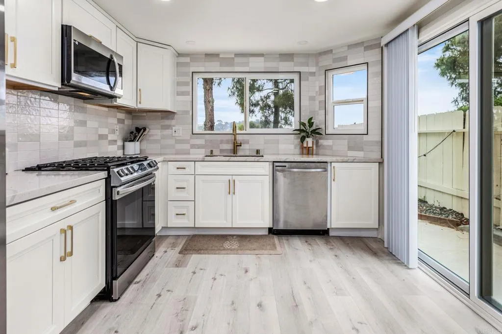 https://cdn.realtyfeed.com/cdn/127/306736563/4d618bb3a6bcd611de897fb881200fce.webp