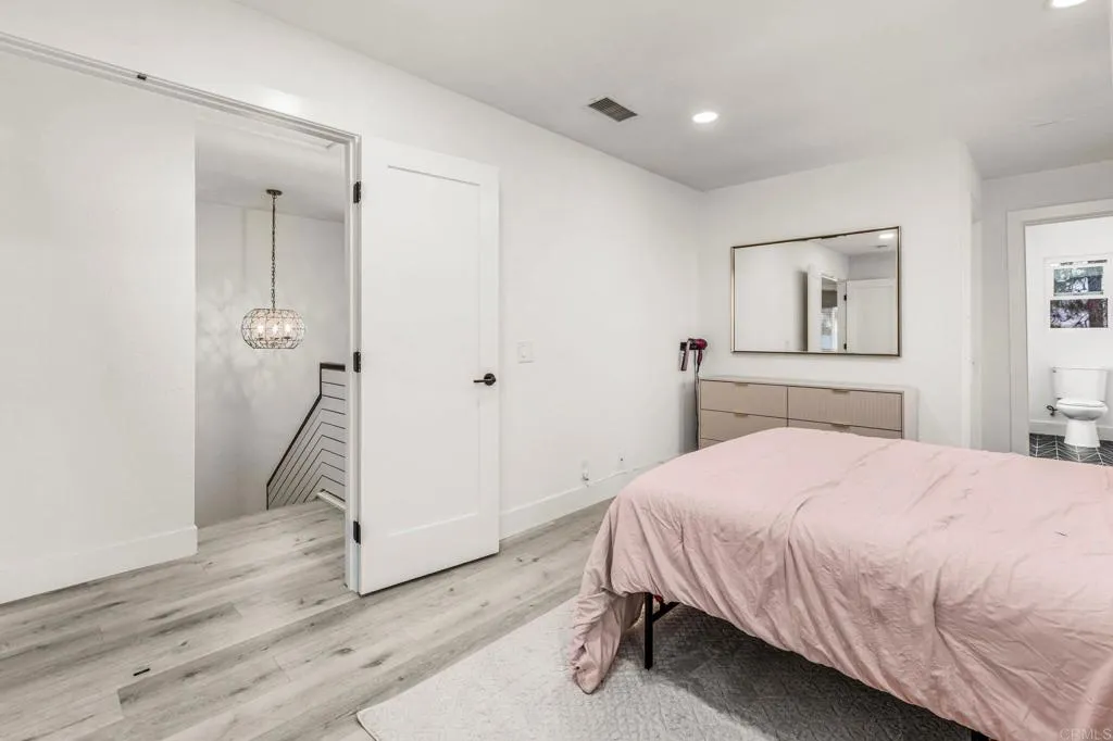 https://cdn.realtyfeed.com/cdn/127/306736563/c7f3a3cd8de1fed6c101a6dca0d4ebc5.webp