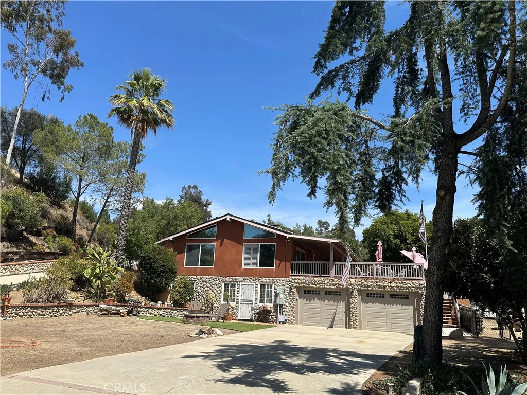https://cdn.realtyfeed.com/cdn/127/306736568/8e007c854497d4b2d2ec1906176299bb.webp