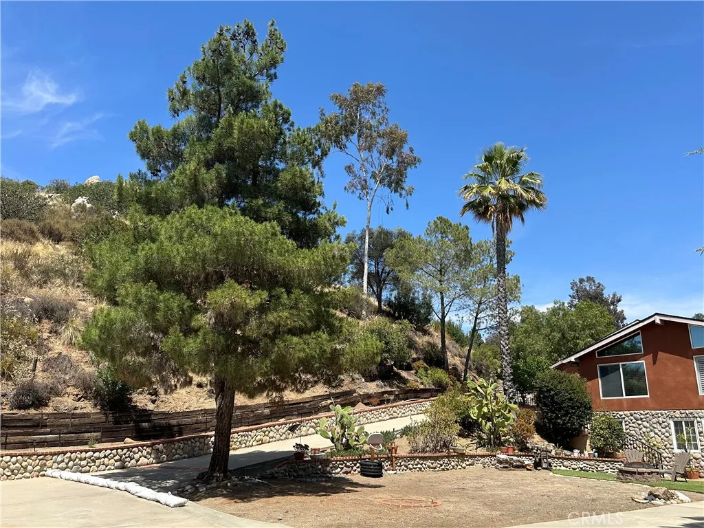 https://cdn.realtyfeed.com/cdn/127/306736568/fd836e875bf2d746452dd7afe087870e.webp