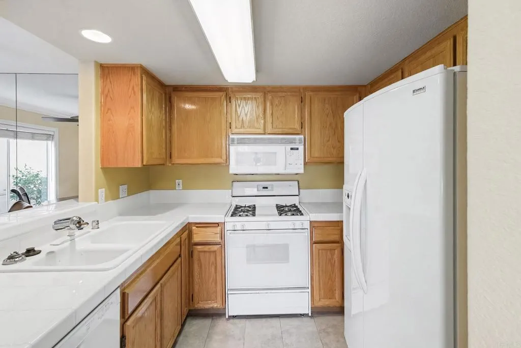 https://cdn.realtyfeed.com/cdn/127/306736572/3a19533ba2a13b89a48f24ae0928cb90.webp