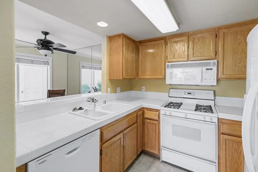 https://cdn.realtyfeed.com/cdn/127/306736572/6c3de0f4c8efc793aa8365bb36ccd2c4.webp