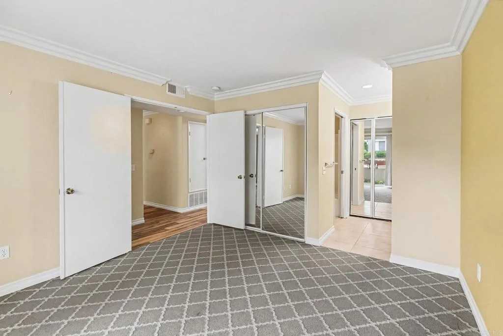 https://cdn.realtyfeed.com/cdn/127/306736572/effb2faf241e94d2b1fbe793c4bbad57.webp