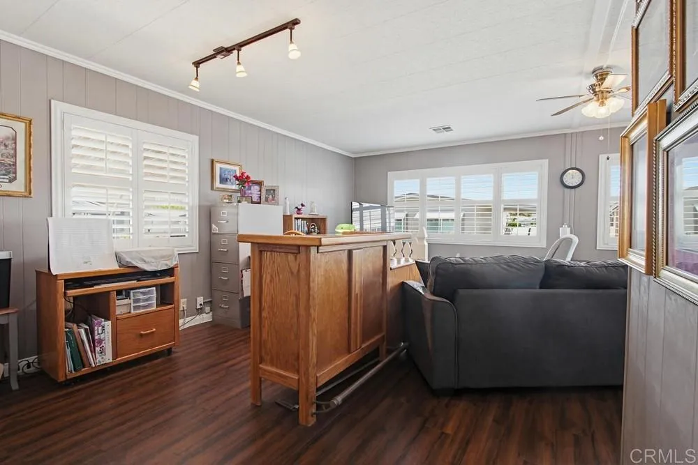 https://cdn.realtyfeed.com/cdn/127/306736599/5cb82c8963eb5f4cd52f0490238ee2ee.webp