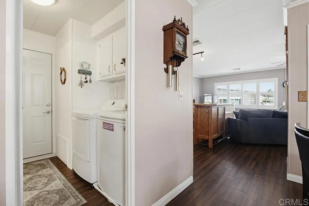 https://cdn.realtyfeed.com/cdn/127/306736599/deca0387b6a7f8688497d7097e598bd2.webp