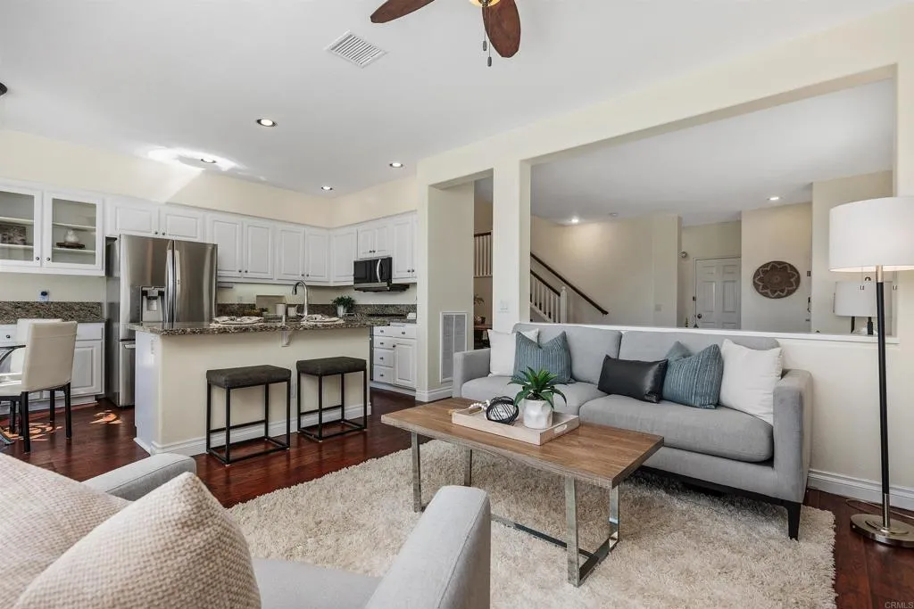 https://cdn.realtyfeed.com/cdn/127/306736614/57c4696ecfff18219283e294d4d72d5a.webp