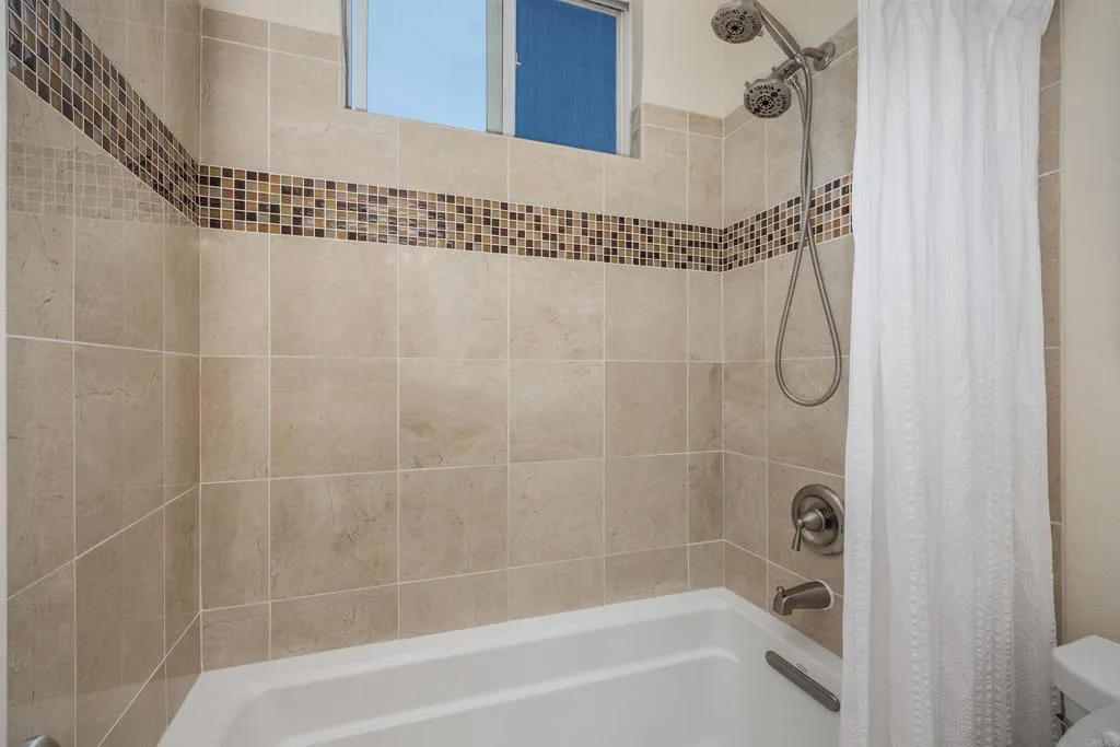 https://cdn.realtyfeed.com/cdn/127/306736614/fdd21a34fd706b7e1d67400a90b4ba5a.webp