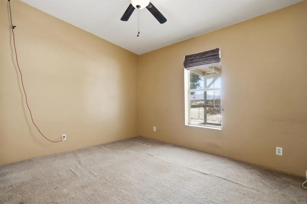 https://cdn.realtyfeed.com/cdn/127/306736687/aa92bf9f020dee1aecc5af1aa973e44a.webp