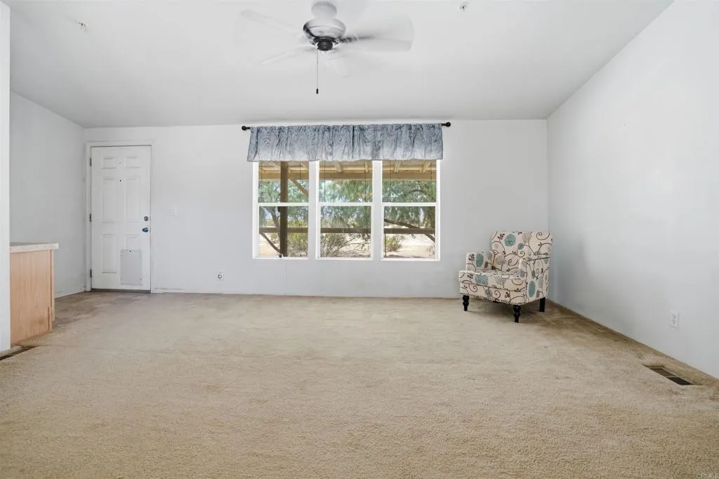 https://cdn.realtyfeed.com/cdn/127/306736687/eaa3661748a7c9bc027c28861a184788.webp