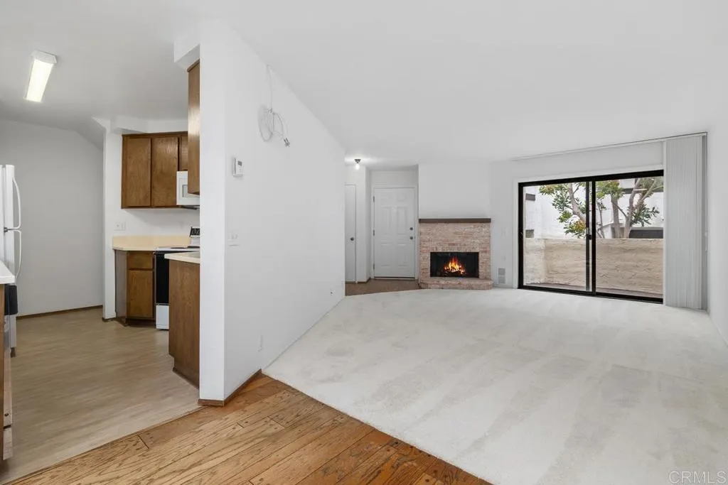 https://cdn.realtyfeed.com/cdn/127/306736699/1930f5136c8767f63387fef97e5d107d.webp
