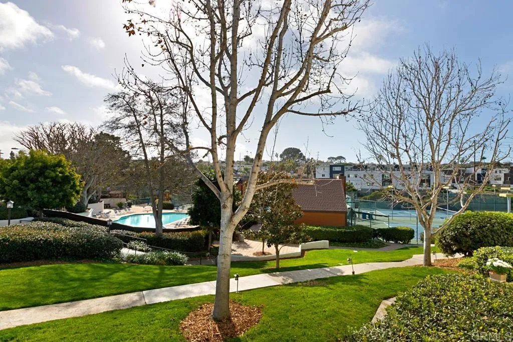 https://cdn.realtyfeed.com/cdn/127/306736699/1ba7ddbc20e3ec26fd5dbc3d2f95a73f.webp