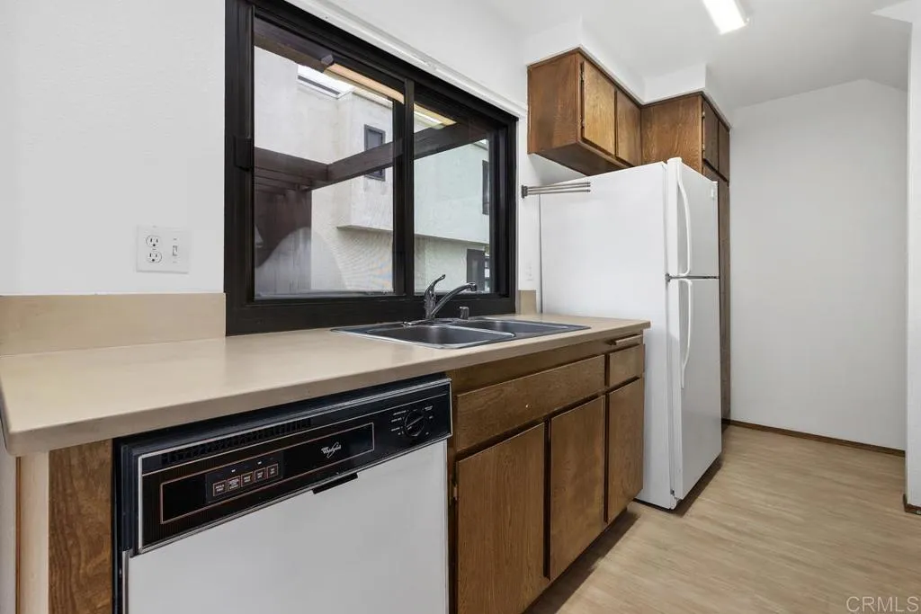 https://cdn.realtyfeed.com/cdn/127/306736699/21df7288ee6a34add16ea38ebad0122b.webp