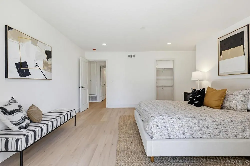 https://cdn.realtyfeed.com/cdn/127/306736701/a75a7f60387bcb91e4913987413a77b0.webp