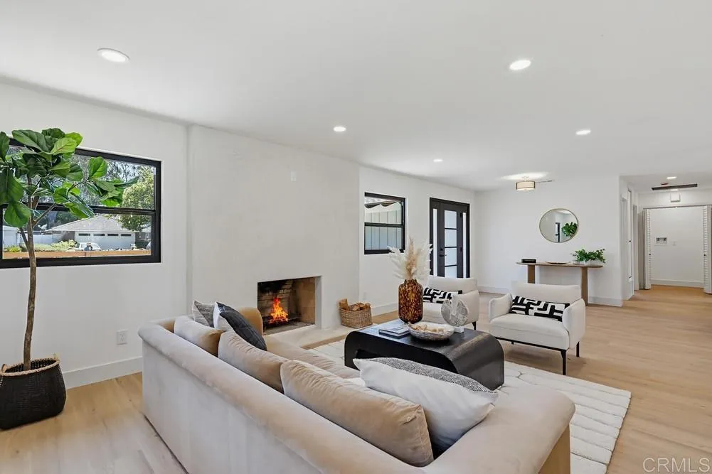 https://cdn.realtyfeed.com/cdn/127/306736701/bf7ddfdbc109e8249989b9d16e6d7dfd.webp