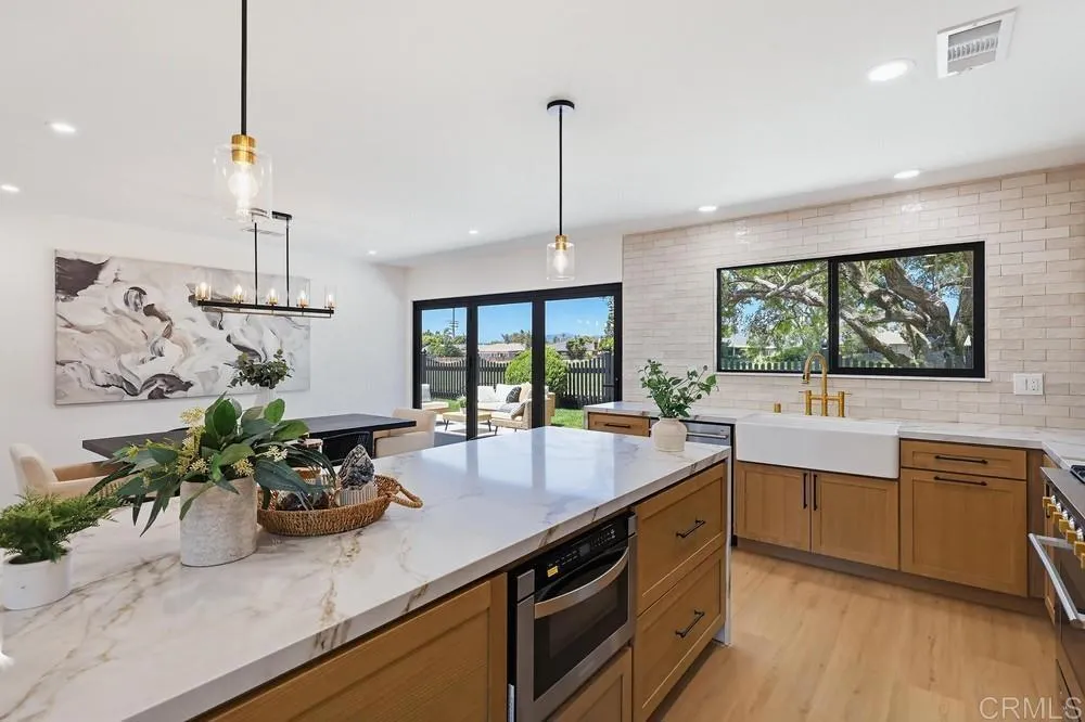 https://cdn.realtyfeed.com/cdn/127/306736701/fc40822c812c92d01c8c97654881c54d.webp