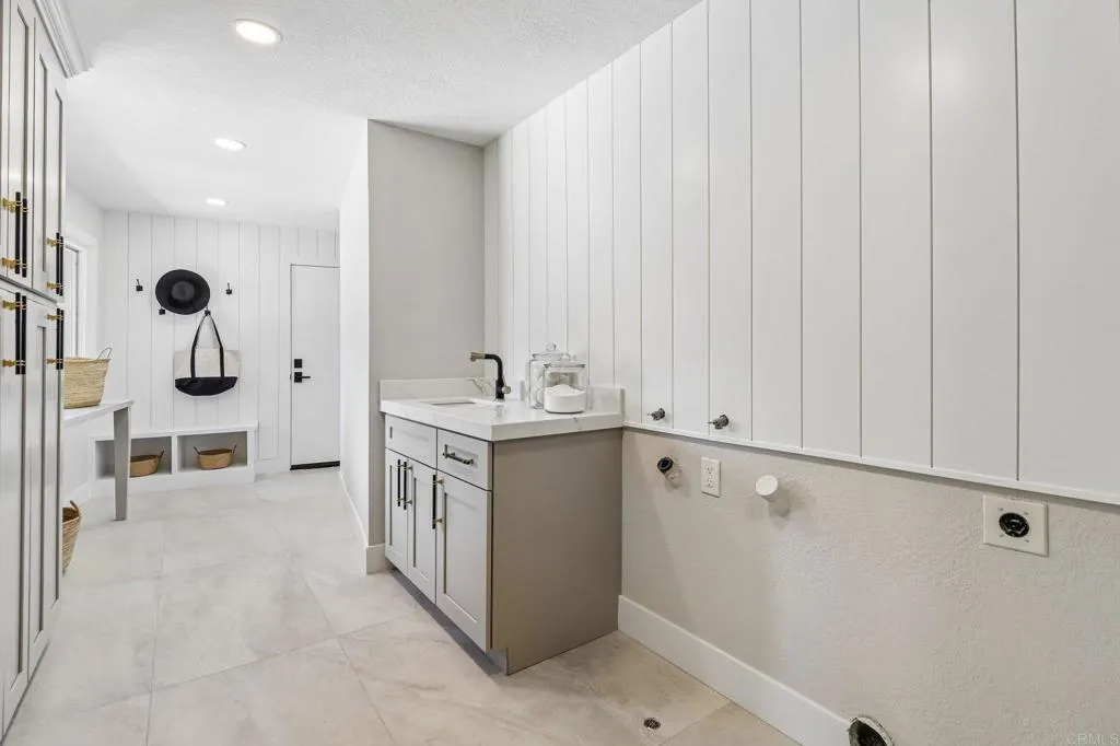 https://cdn.realtyfeed.com/cdn/127/306736715/46457c5eb3cb036cd050fb708e15fe6d.webp
