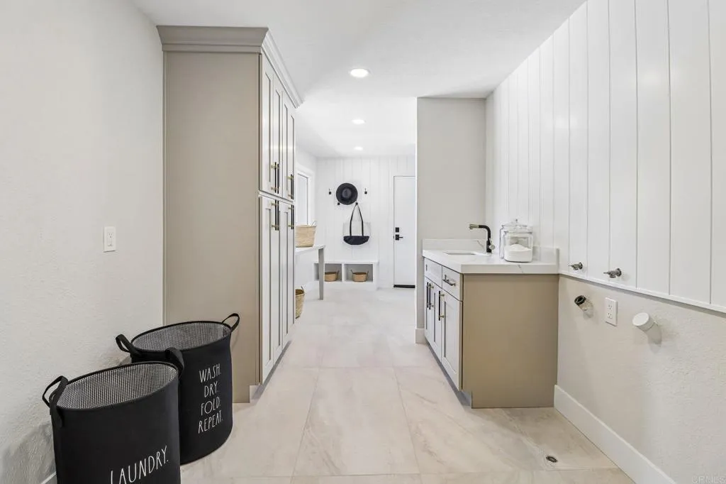 https://cdn.realtyfeed.com/cdn/127/306736715/61dd3d576927e3b13907680aa64c4aa8.webp