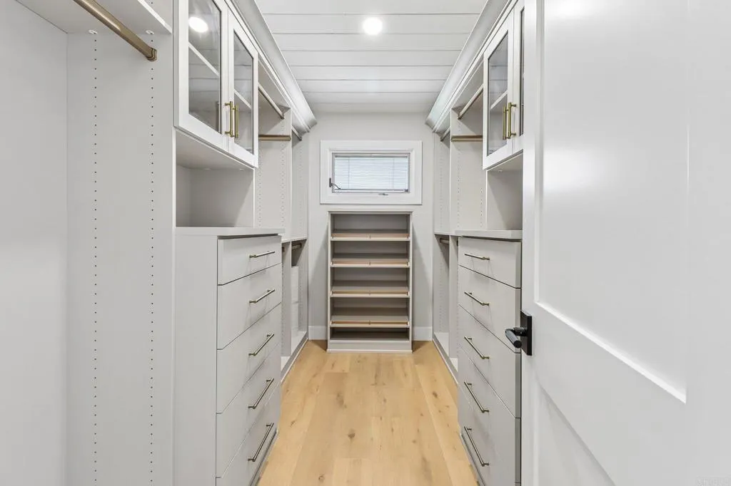 https://cdn.realtyfeed.com/cdn/127/306736715/7de6a4330fa1e90ded27fa924d748248.webp