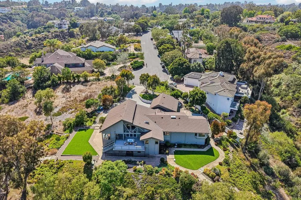 https://cdn.realtyfeed.com/cdn/127/306736715/8f4cbec12ddcd92eed87452dd658b146.webp