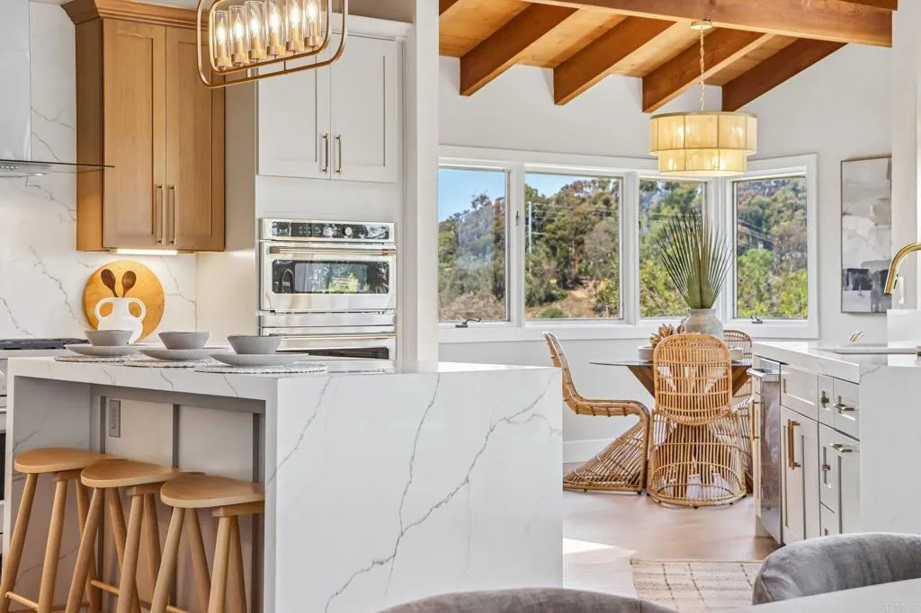 https://cdn.realtyfeed.com/cdn/127/306736715/96859e64c8bfa8b0584d57e4e26384f6.webp