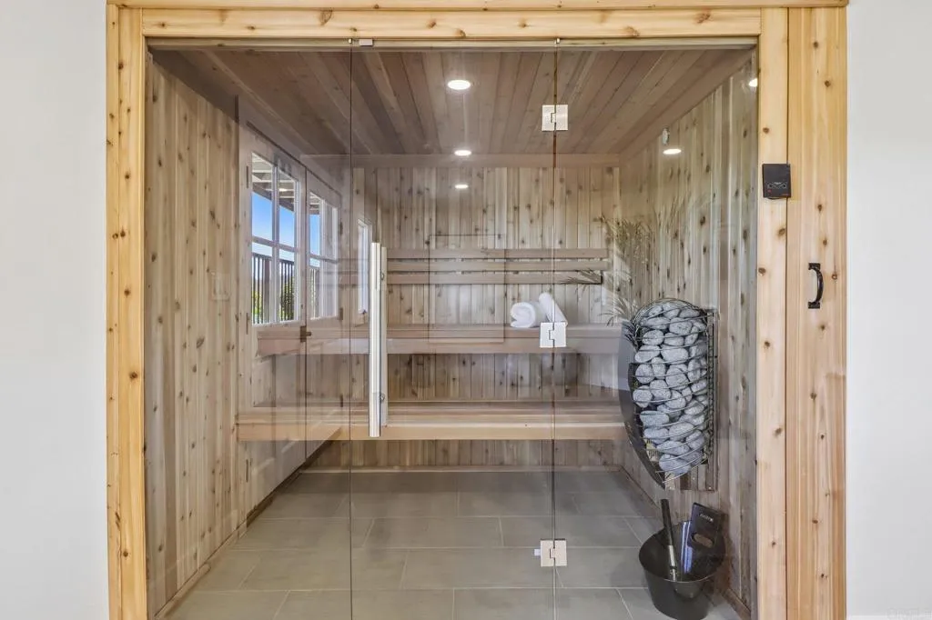 https://cdn.realtyfeed.com/cdn/127/306736715/b68ad77c41433446d0a03ac8892ff549.webp