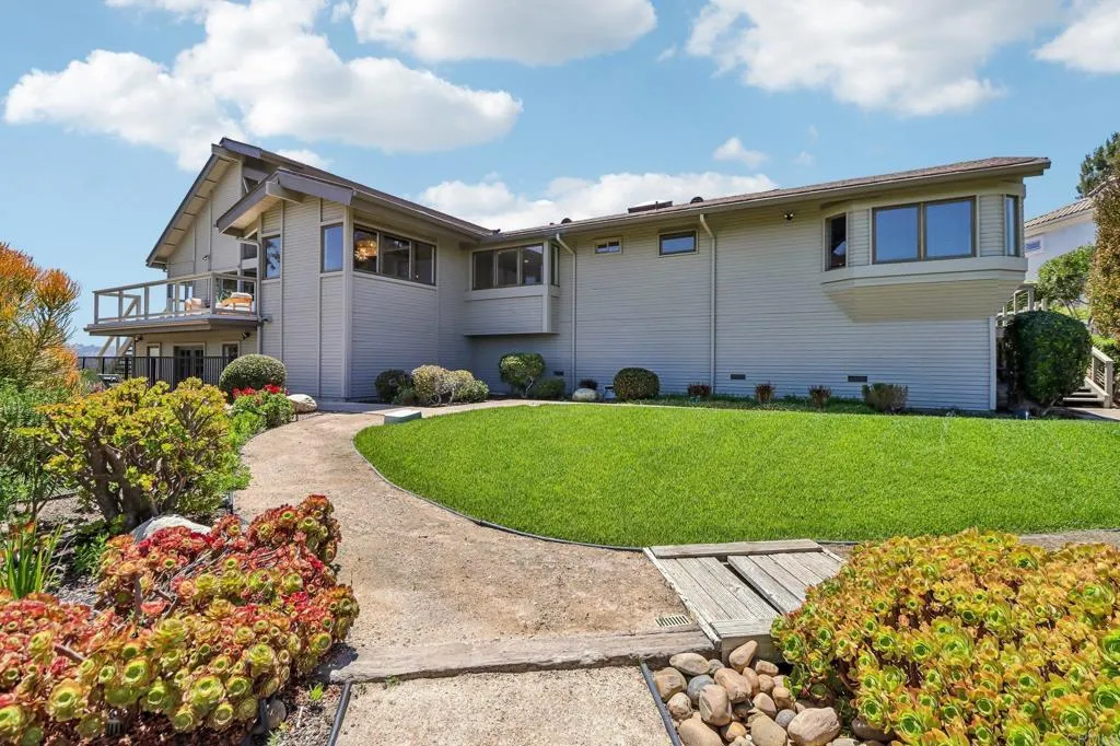https://cdn.realtyfeed.com/cdn/127/306736715/f42f002fe8386b782ea43a102c2ae5f5.webp
