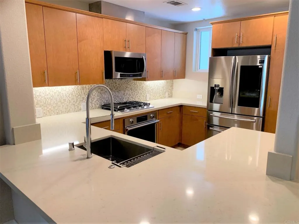https://cdn.realtyfeed.com/cdn/127/306736752/724ab8bcde4e5b60f50100c2084093b3.webp