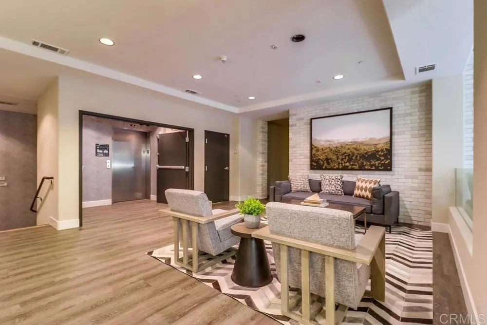 https://cdn.realtyfeed.com/cdn/127/306736752/79be3927f31330cfcf42194203ce0757.webp
