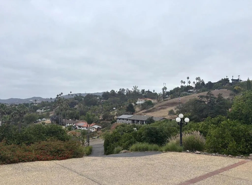 https://cdn.realtyfeed.com/cdn/127/306736753/04eeae8c85bfca1dd2b1f6e390ac35b8.webp