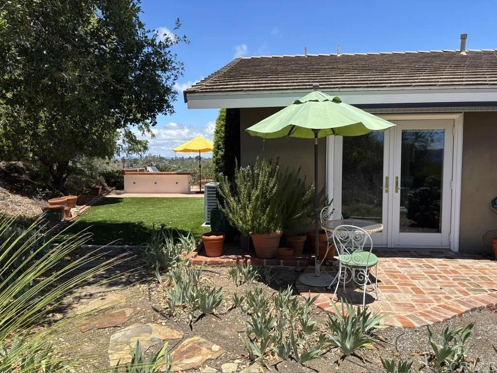 https://cdn.realtyfeed.com/cdn/127/306736753/32f8be249321e0930fad93261fc678c8.webp