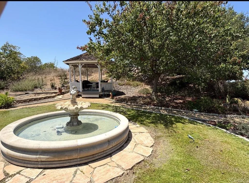 https://cdn.realtyfeed.com/cdn/127/306736753/5e682685604f01391d4f27a8f6b11641.webp
