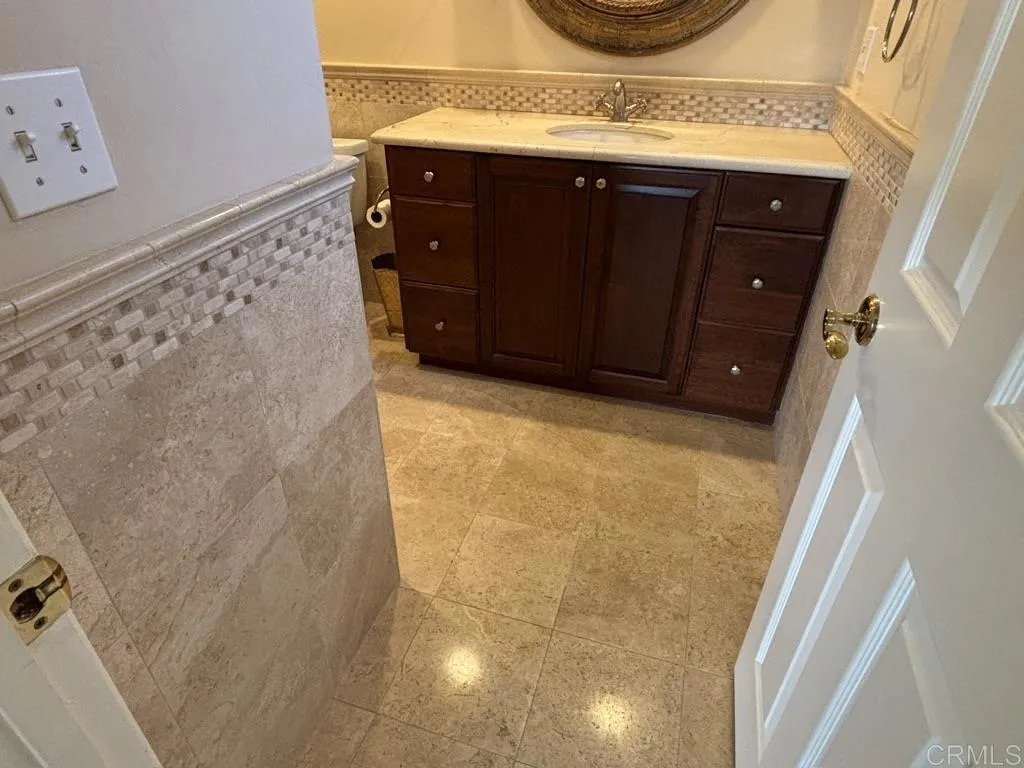 https://cdn.realtyfeed.com/cdn/127/306736753/b409dc8ce57963bc07ef6acec93a68b9.webp