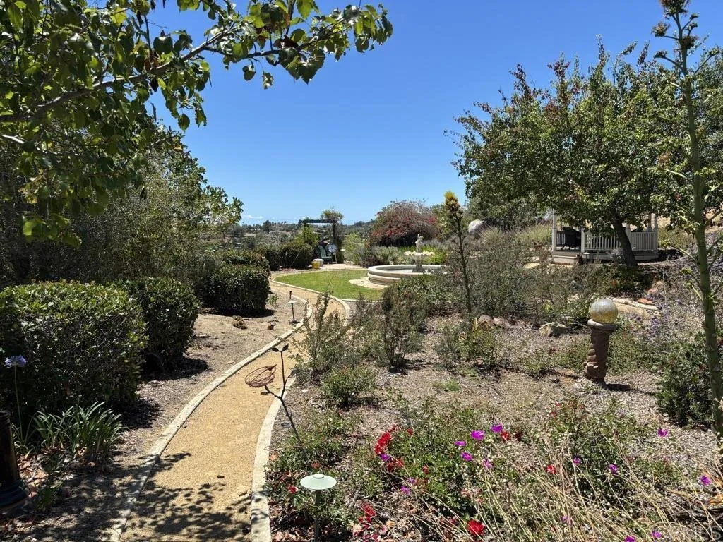 https://cdn.realtyfeed.com/cdn/127/306736753/ec7ac1f0c4bcabe7228c554f02b082f4.webp