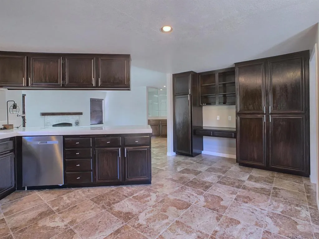https://cdn.realtyfeed.com/cdn/127/306736772/0e8c711cd71f64da8234b7a58577a348.webp
