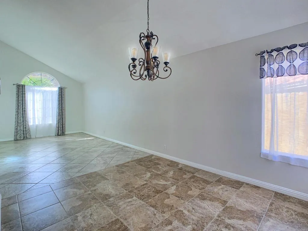 https://cdn.realtyfeed.com/cdn/127/306736772/4d1ef30e261d0579bfe772c1895a3bd1.webp
