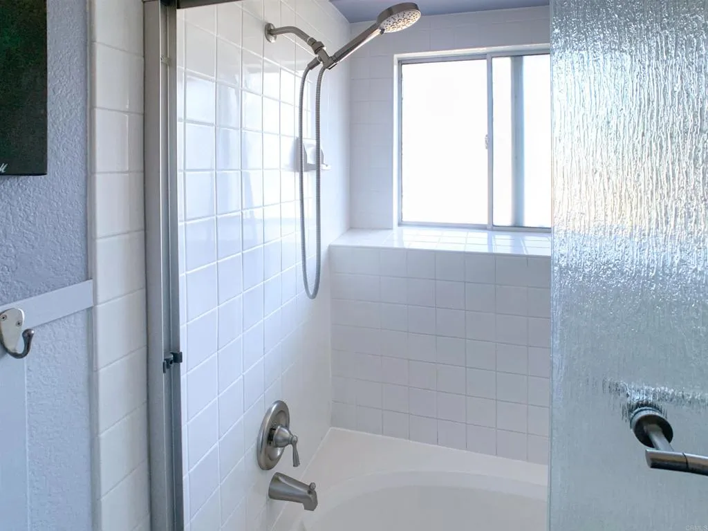 https://cdn.realtyfeed.com/cdn/127/306736772/df96169ea9ca6acf5fdbaf8b5c38ea6b.webp