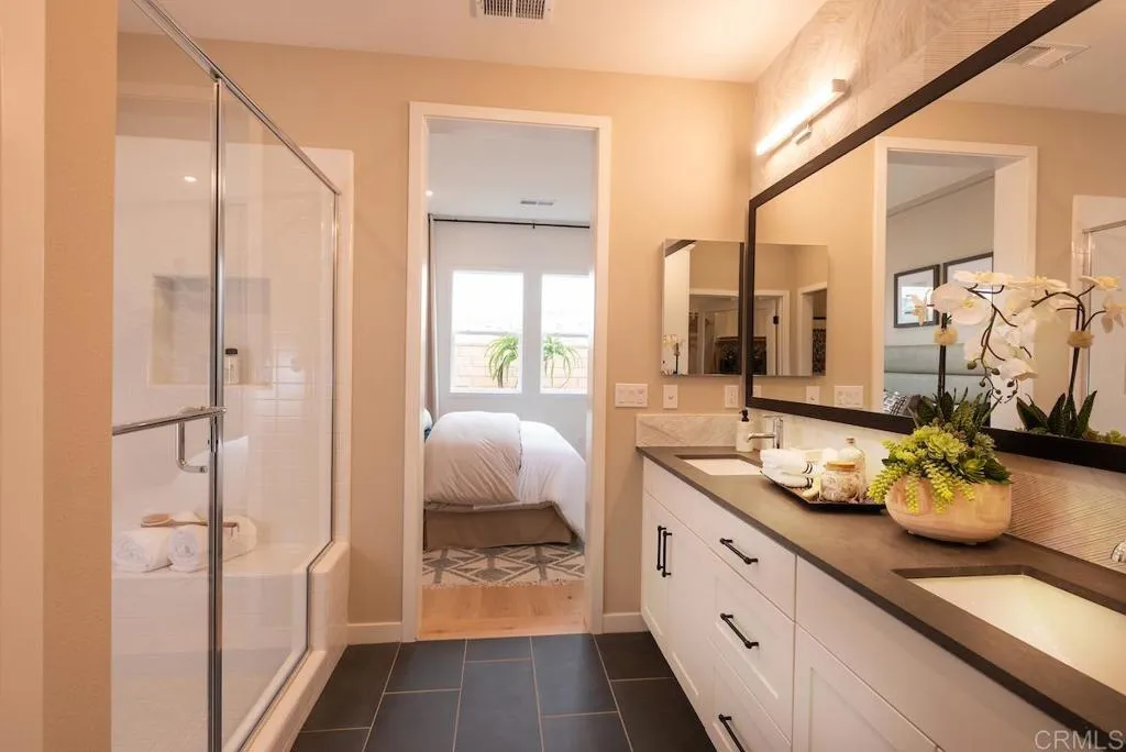 https://cdn.realtyfeed.com/cdn/127/306736818/bb9505ef3e4ca205d1c5d705a517a0d3.webp