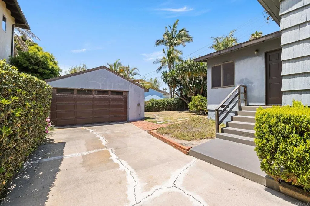 https://cdn.realtyfeed.com/cdn/127/306736843/123b0a3d5f130e422c14af5fe37641f4.webp