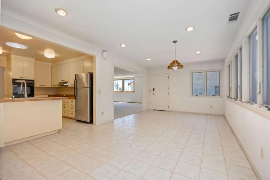 https://cdn.realtyfeed.com/cdn/127/306736843/b0e554609491393fd929780d43ac946f.webp