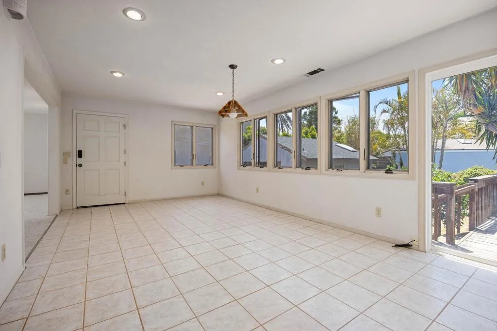 https://cdn.realtyfeed.com/cdn/127/306736843/bfe455f4201b582f764f47c103aa9b66.webp