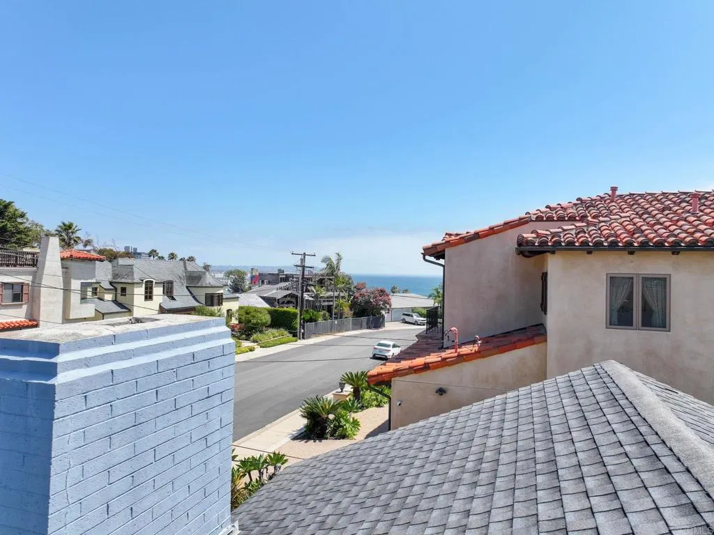 https://cdn.realtyfeed.com/cdn/127/306736843/fe2555beffc66700a0c1eee9bee57e3e.webp