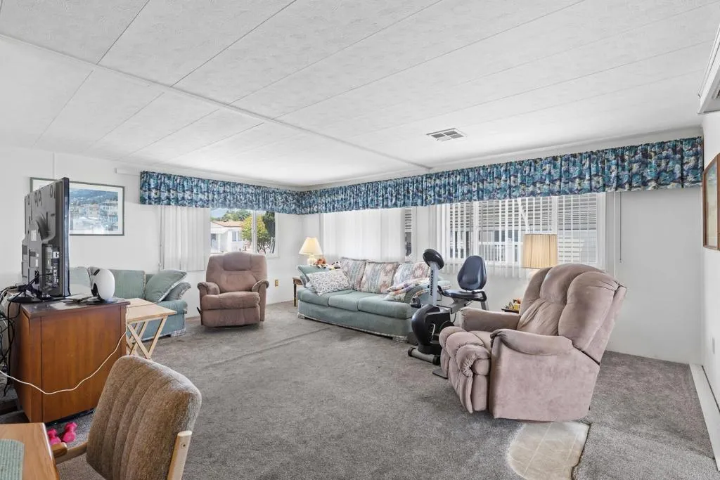 https://cdn.realtyfeed.com/cdn/127/306736875/a0807760965dee5905e862d53d52b3c9.webp