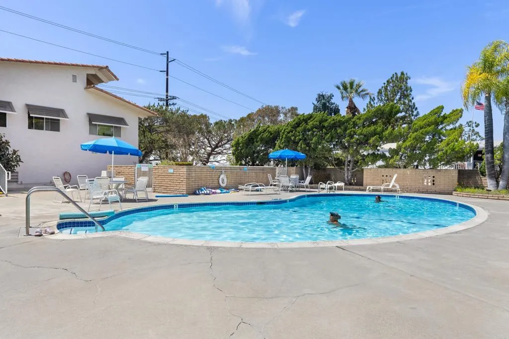 https://cdn.realtyfeed.com/cdn/127/306736875/b4d572b9581536d46852238267f175ea.webp