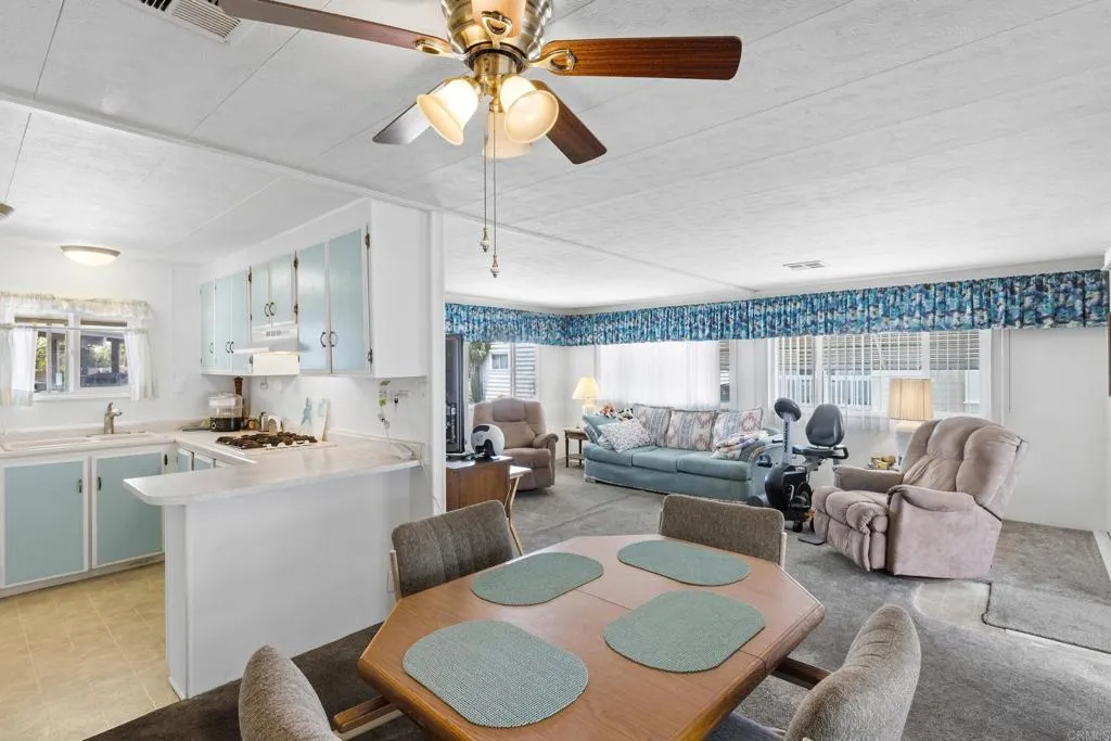 https://cdn.realtyfeed.com/cdn/127/306736875/d983b87799a2c27d82b0c85040536df9.webp