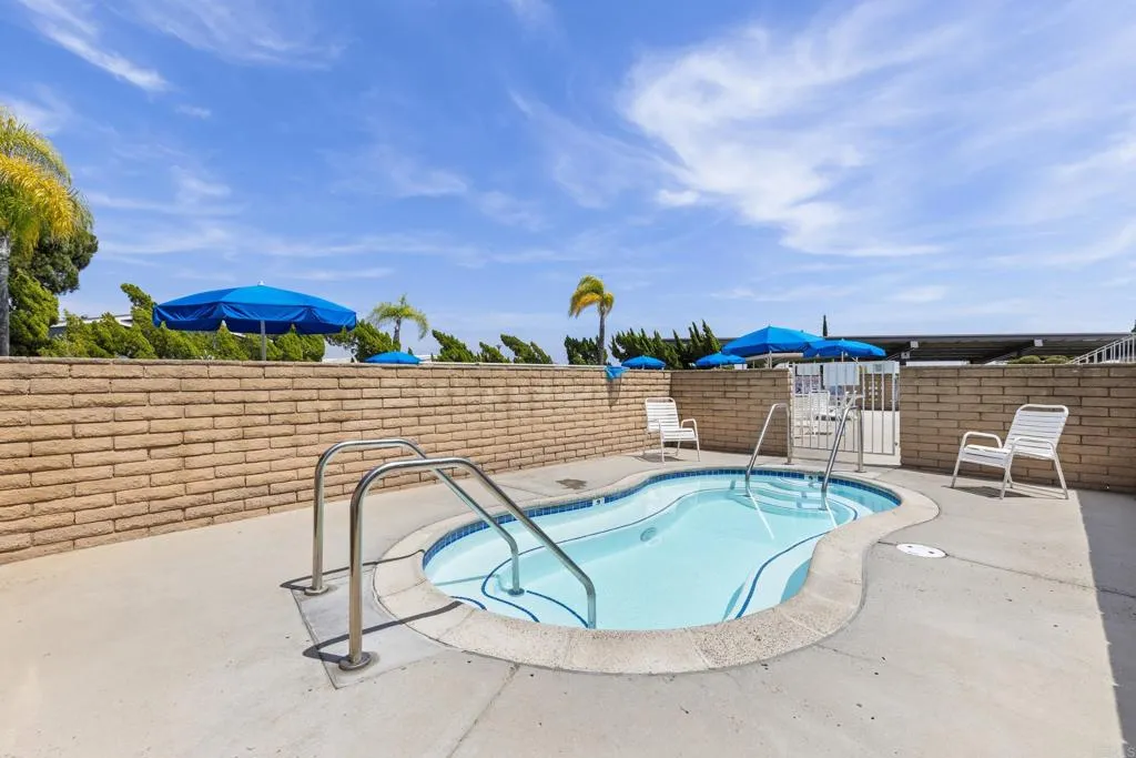 https://cdn.realtyfeed.com/cdn/127/306736875/e343f632f7a7f3af74c34a89cf814c6f.webp