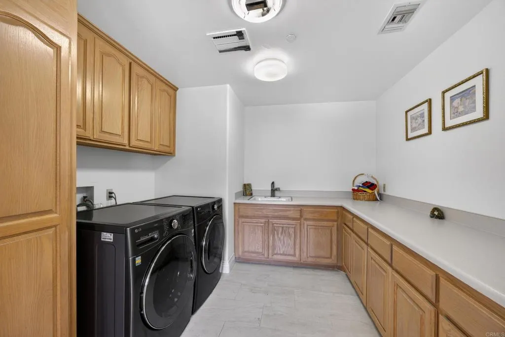 https://cdn.realtyfeed.com/cdn/127/306736879/061a343154cd76956bfa15ad31446e8f.webp