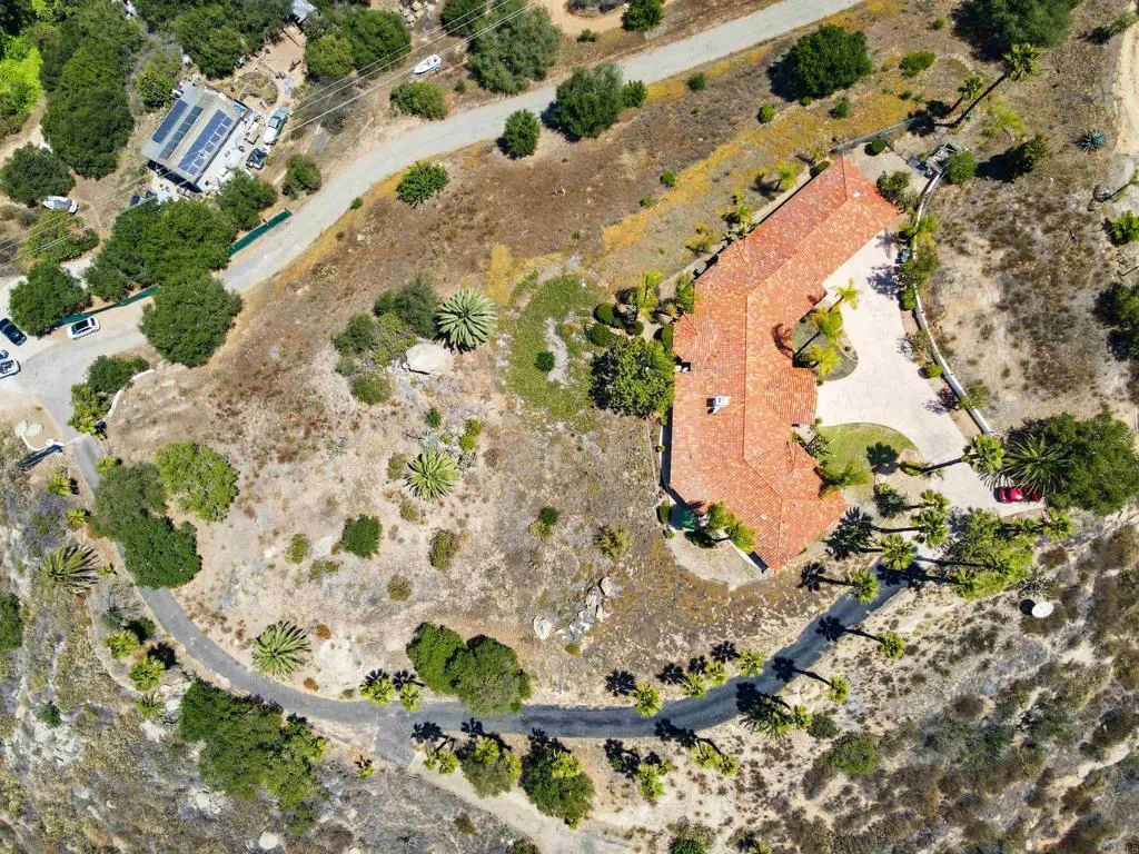 https://cdn.realtyfeed.com/cdn/127/306736879/0bfa95ea74eb34e80a8be20716fc0e52.webp