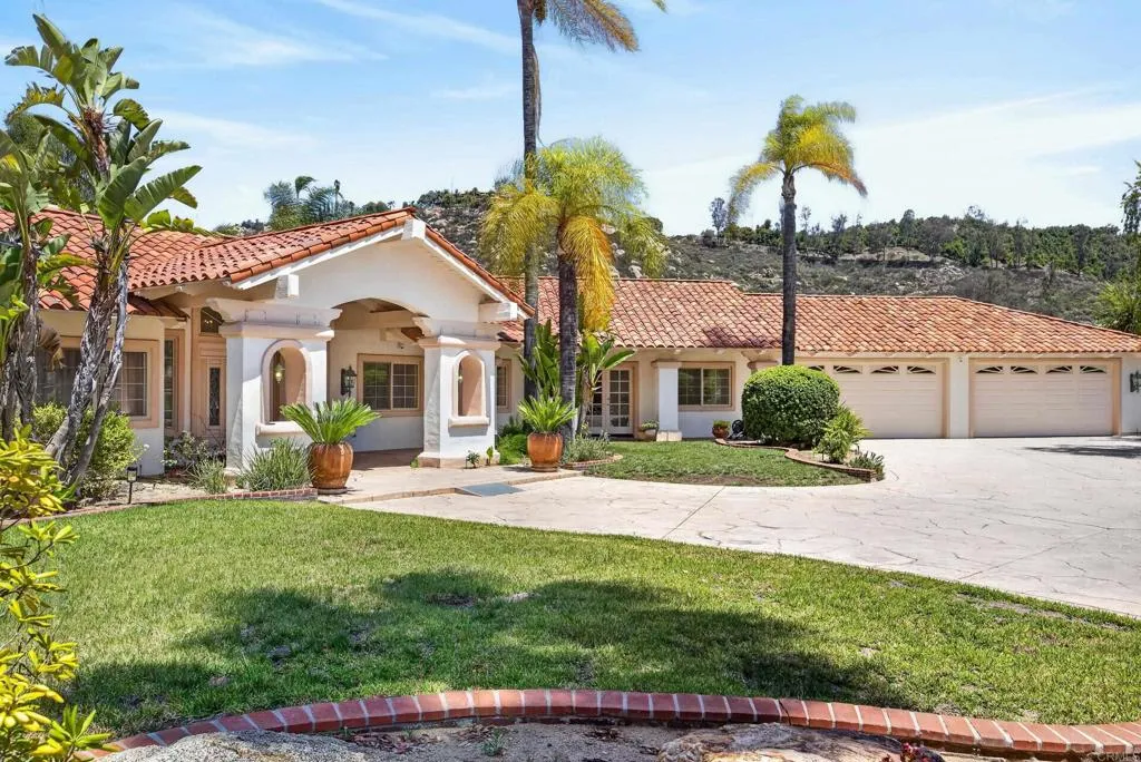 https://cdn.realtyfeed.com/cdn/127/306736879/4139637eb132e7ee03d4e76b3d66c9fa.webp