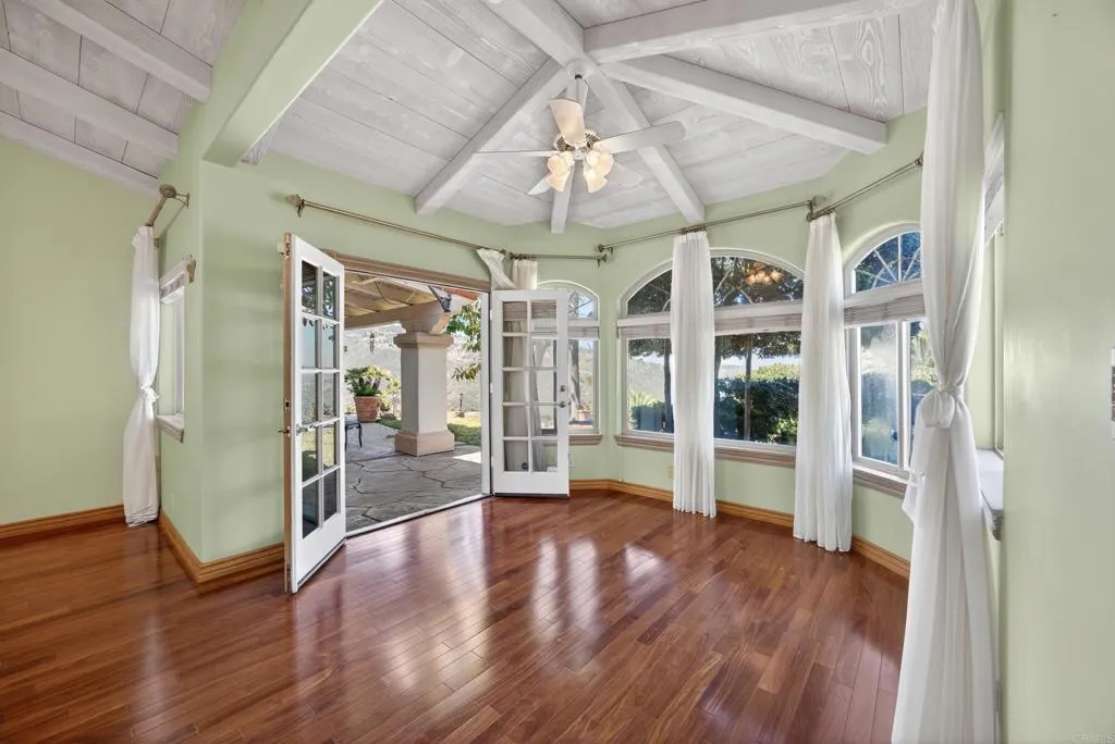 https://cdn.realtyfeed.com/cdn/127/306736879/76225a36c356dec13e30d7b2f24bfeac.webp